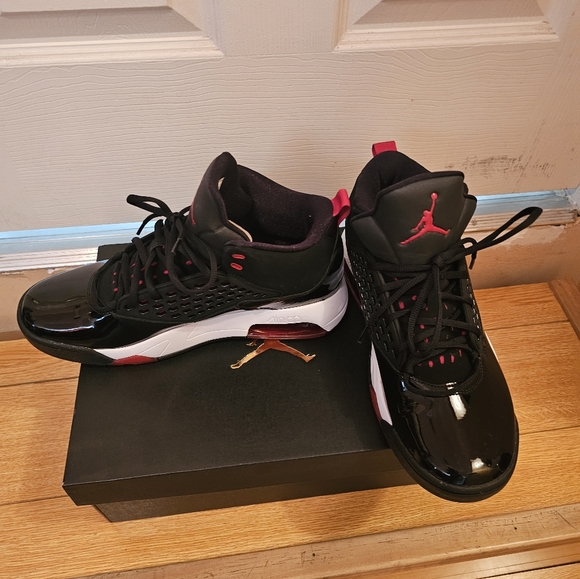 Jordan Black Athletic Shoes Performance Excellence - Picture 10 of 12